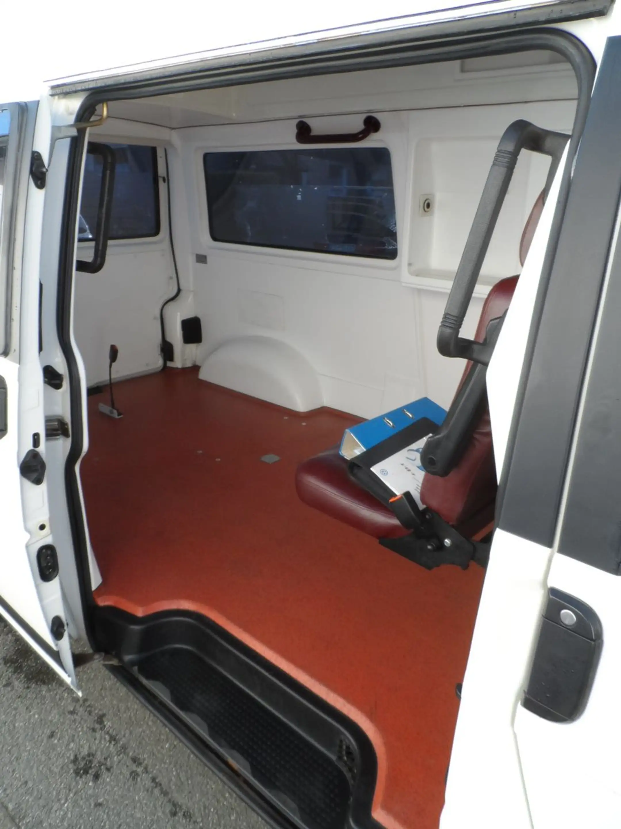 Volkswagen T4 Hochdach 2,5l TDi Klima ZV Doppelairbag 1. Hd — photo 14