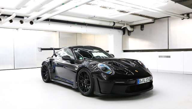 Imagine Porsche 992 GT3 RS PCCB Lift Matrix Bose