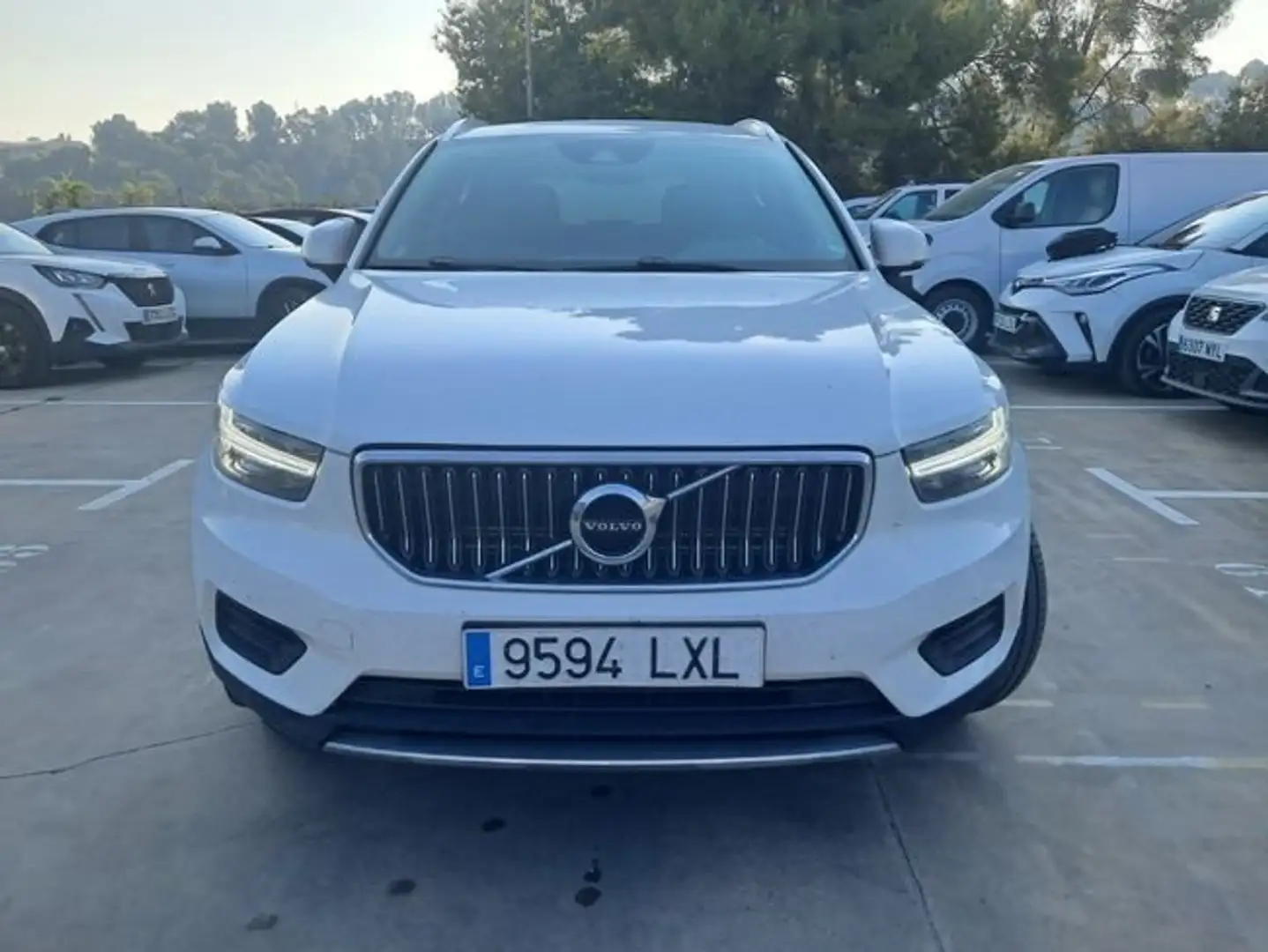 Volvo XC40 T4 Recharge Inscription Aut. Blanco - 2