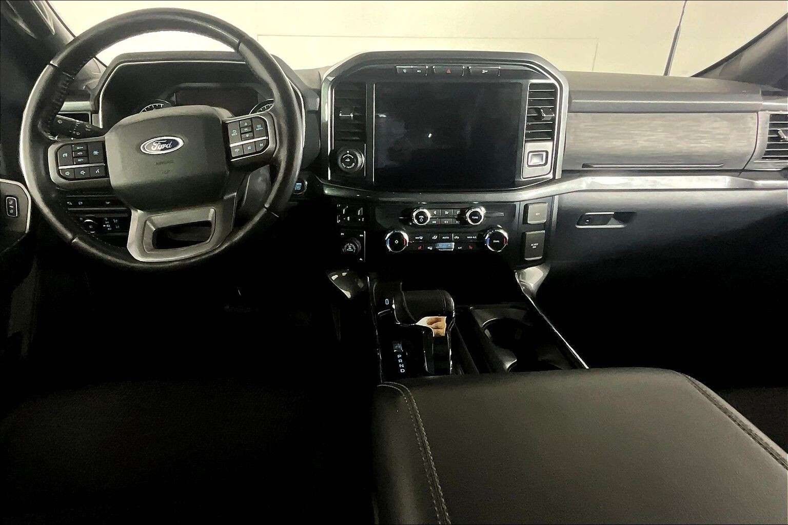 used 2022 Ford F-150 car, priced at $34,998