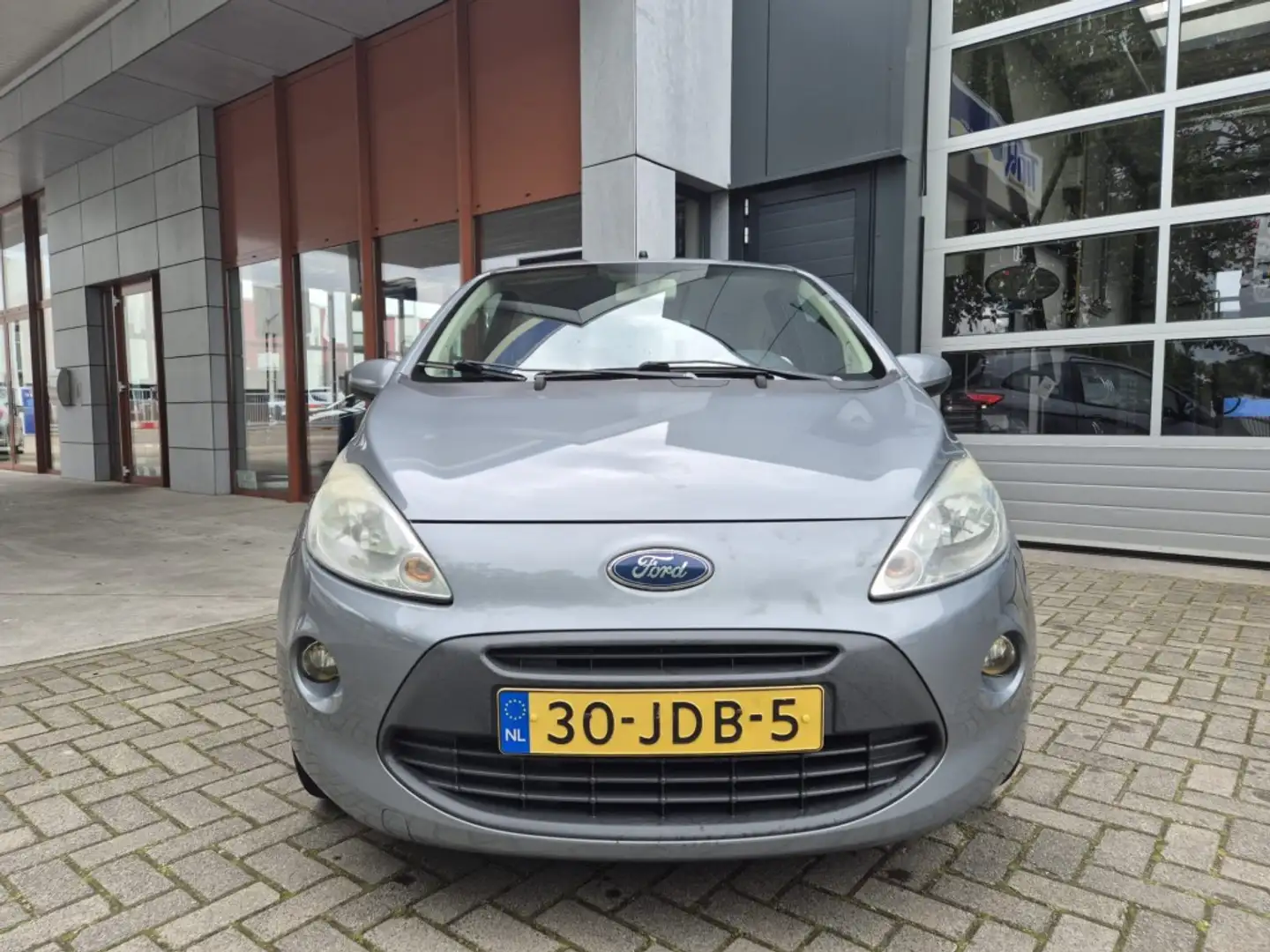 Ford Ka/Ka+ 1.2 Titanium Gris - 2