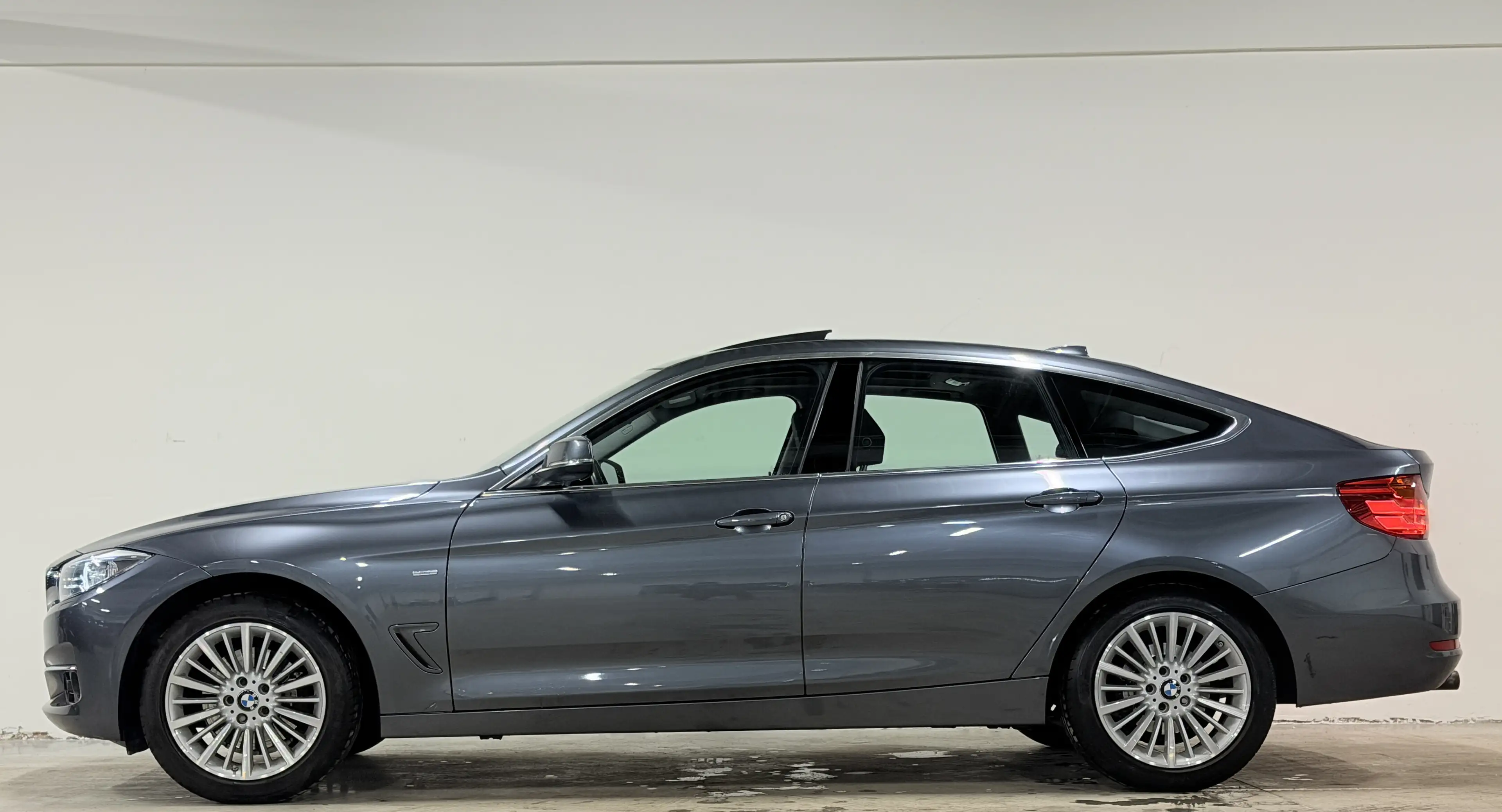 BMW 328 Gran Turismo 328iAs xDrive Luxury Line — photo 4