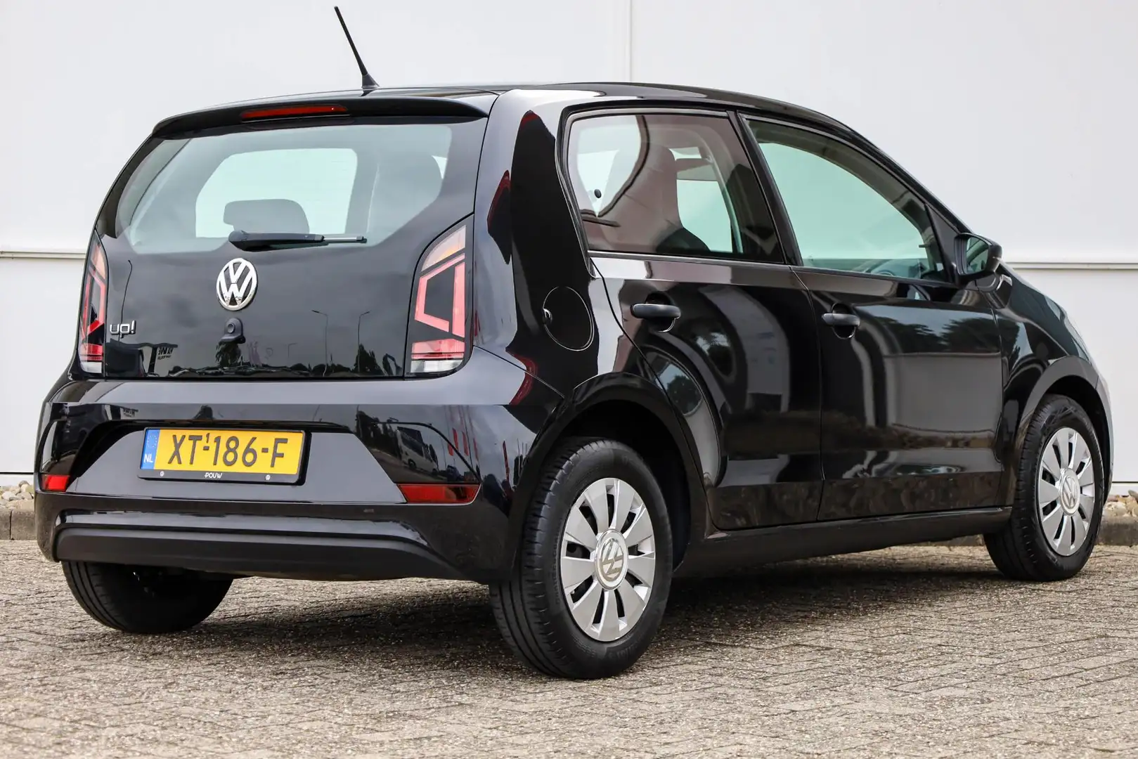 Volkswagen up! 1.0 BMT 60pk Take up! | Airco | Elektrische Ramen Noir - 2