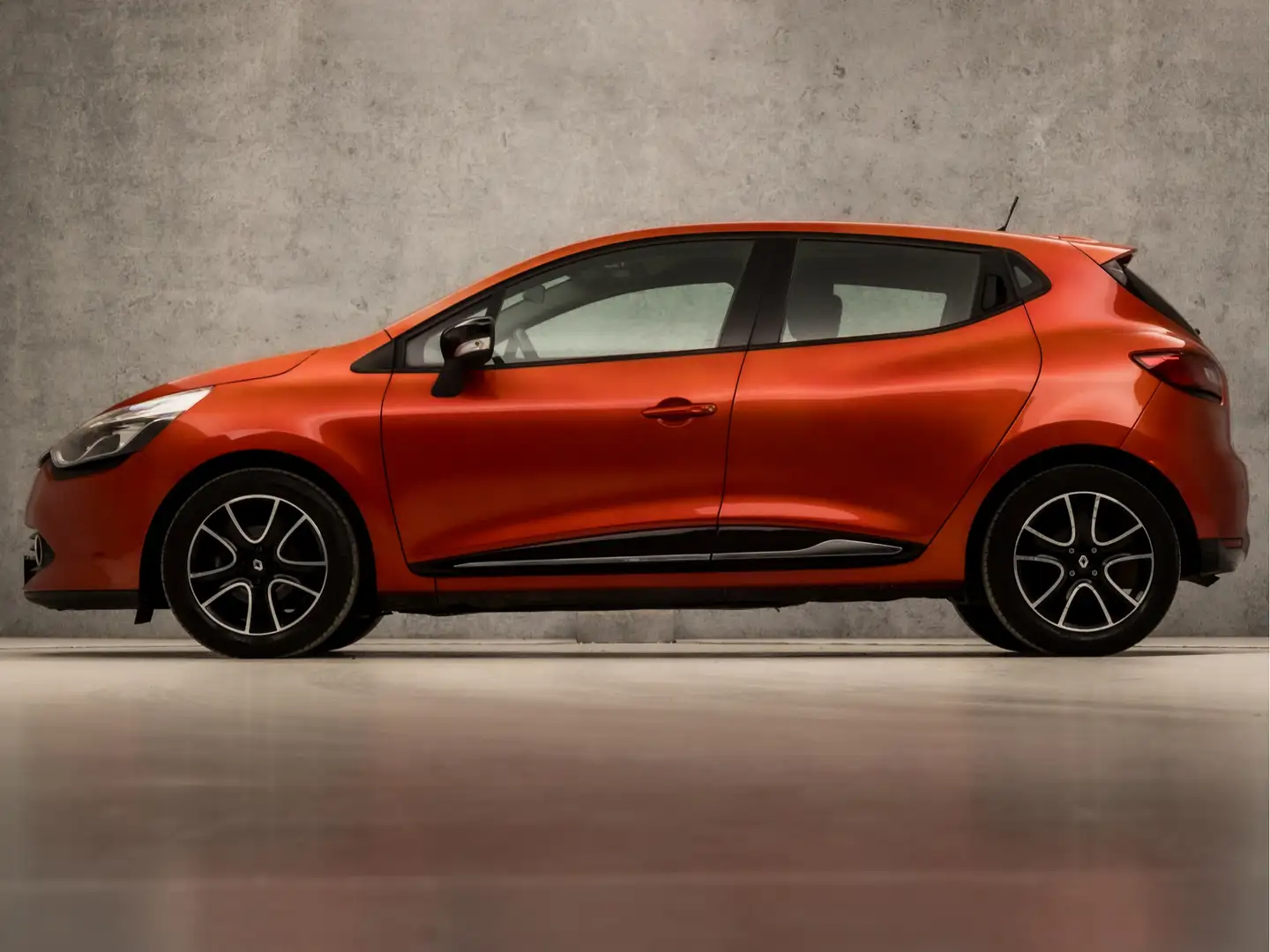 Renault Clio 0.9 TCe Sport (NAVIGATIE, LM VELGEN, AIRCO, SPORTS Rood - 2