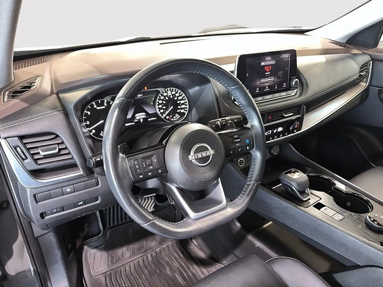 Nissan Rogue снимка Nissan Rogue