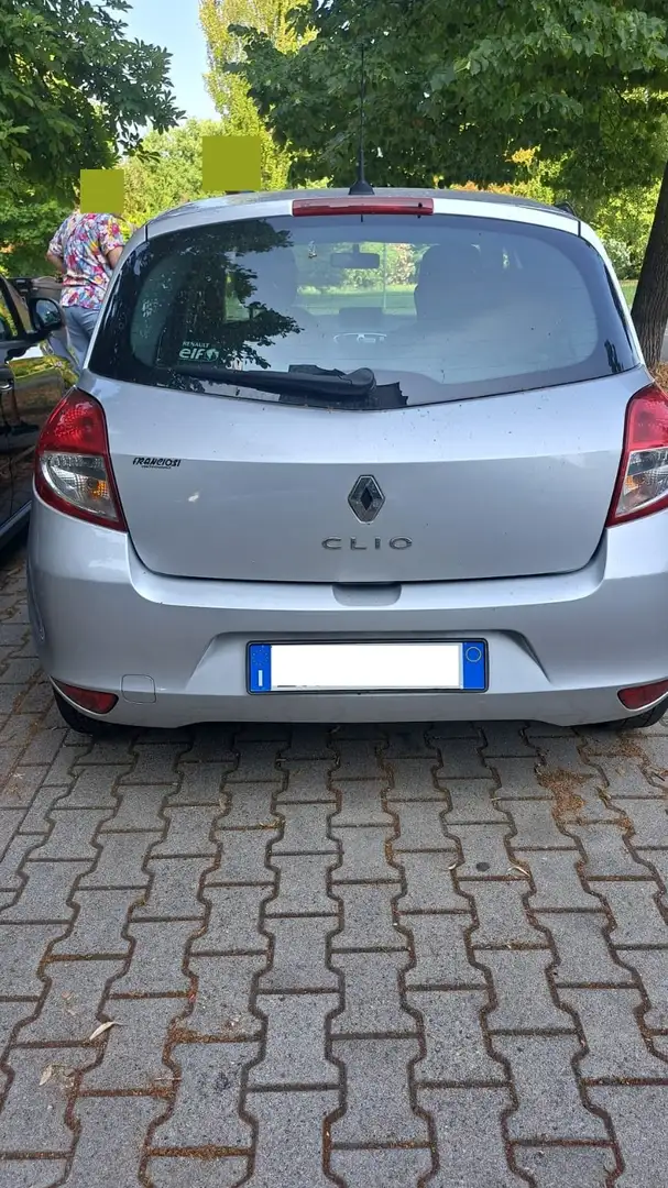 Renault Clio Clio III 2009 5p 1.2 16v Dynamique Argento - 2
