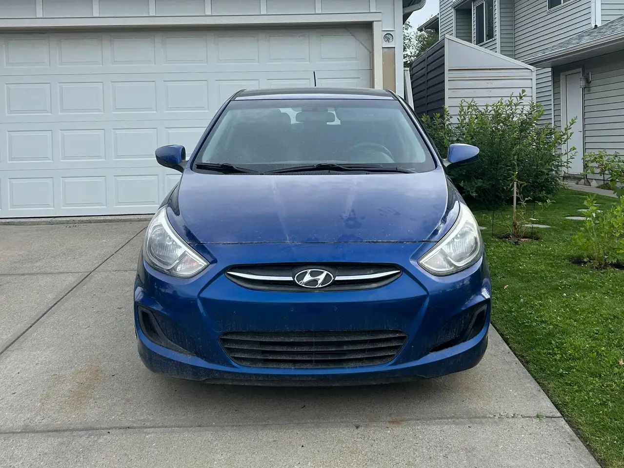 Hyundai ACCENT photo Hyundai ACCENT