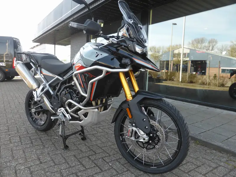 Triumph Tiger 900 - foto 2