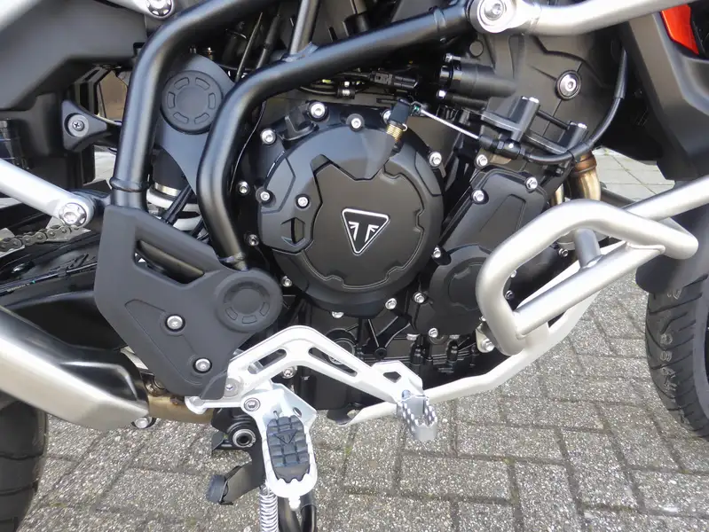 Triumph Tiger 900 - foto 5