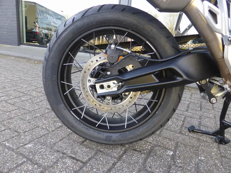 Triumph Tiger 900 - foto 7