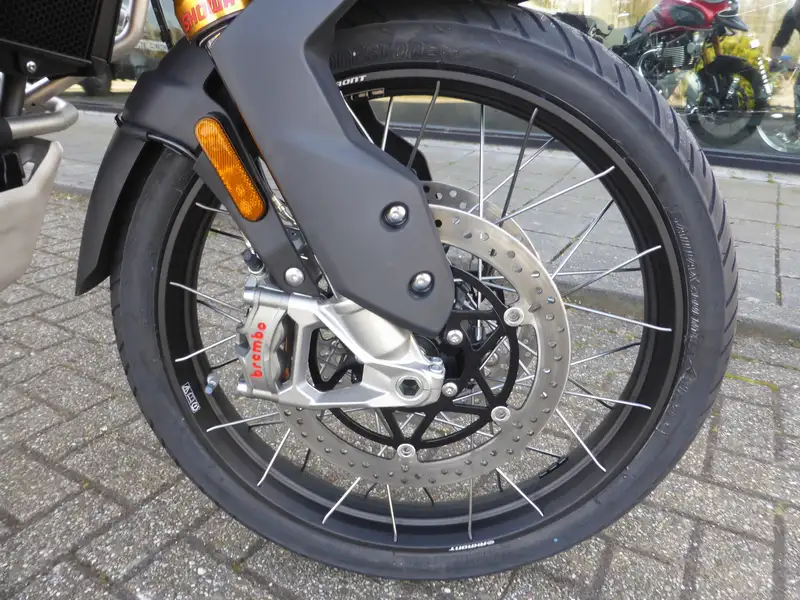 Triumph Tiger 900 - foto 3