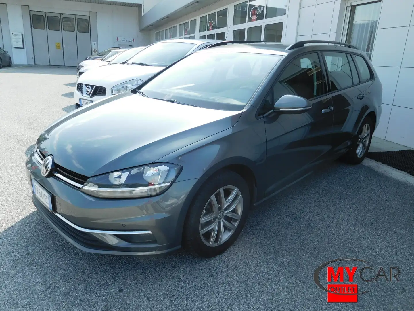 Volkswagen Golf Variant Golf Variant 1.6 TDI 115cv Business BlueMotion Tec Grigio - 1