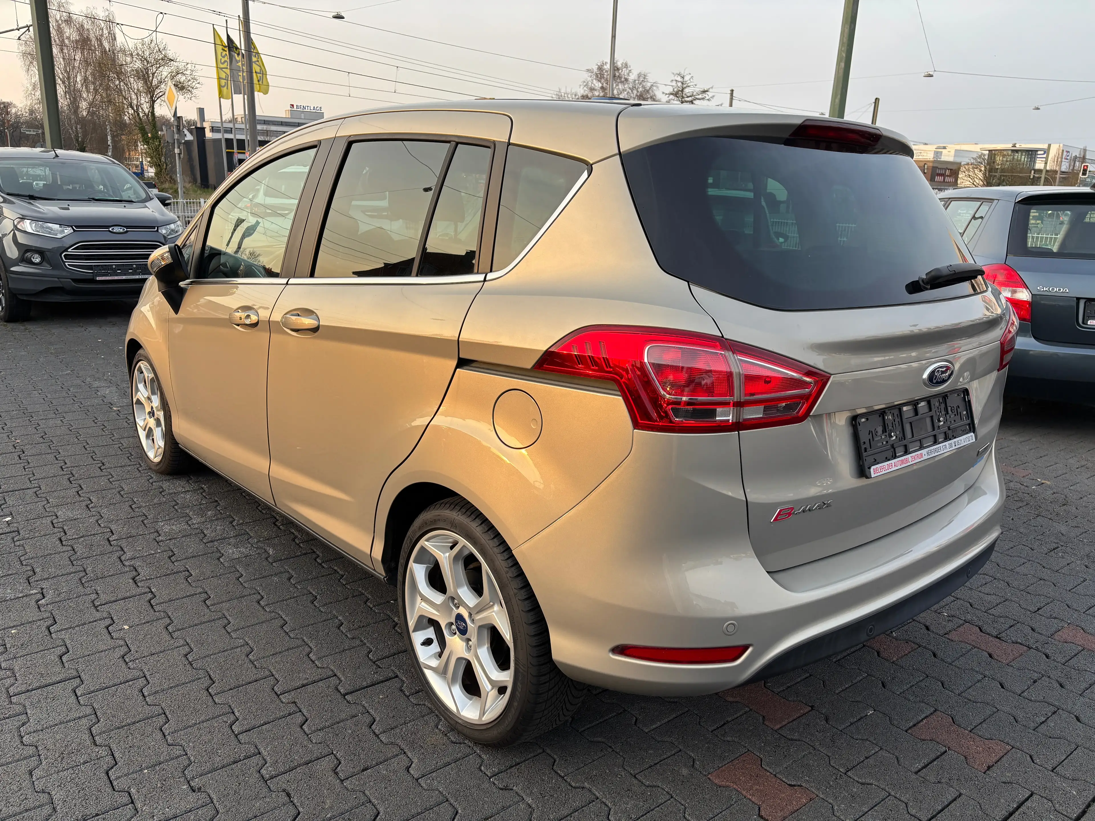 Ford B-Max Titanium/Panorama/ALU/SHZ/Keyfree — photo 3
