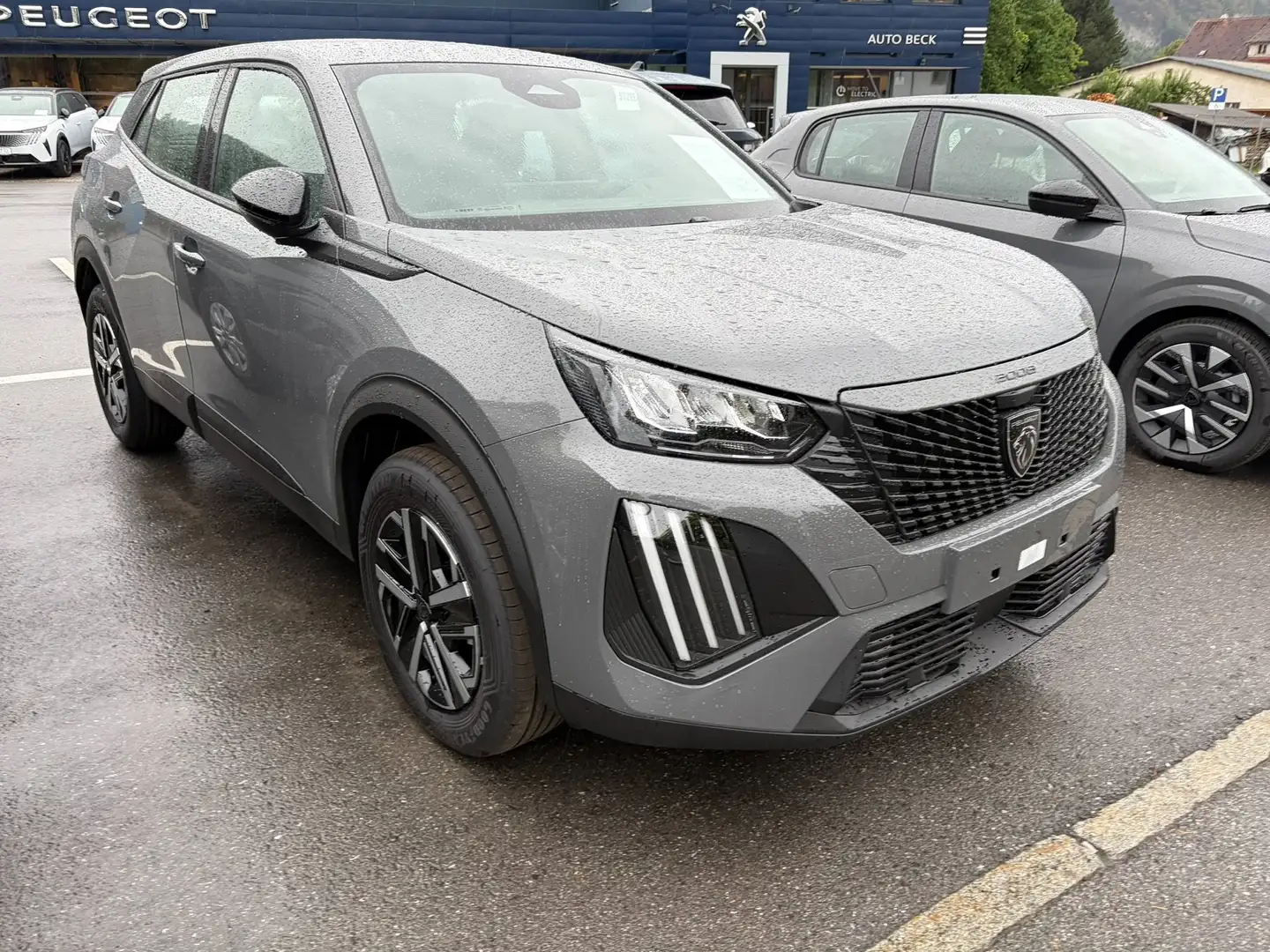 Peugeot 2008 Style 100 6-Gang  / Aktionspreis auf Anfrage Grau - 2