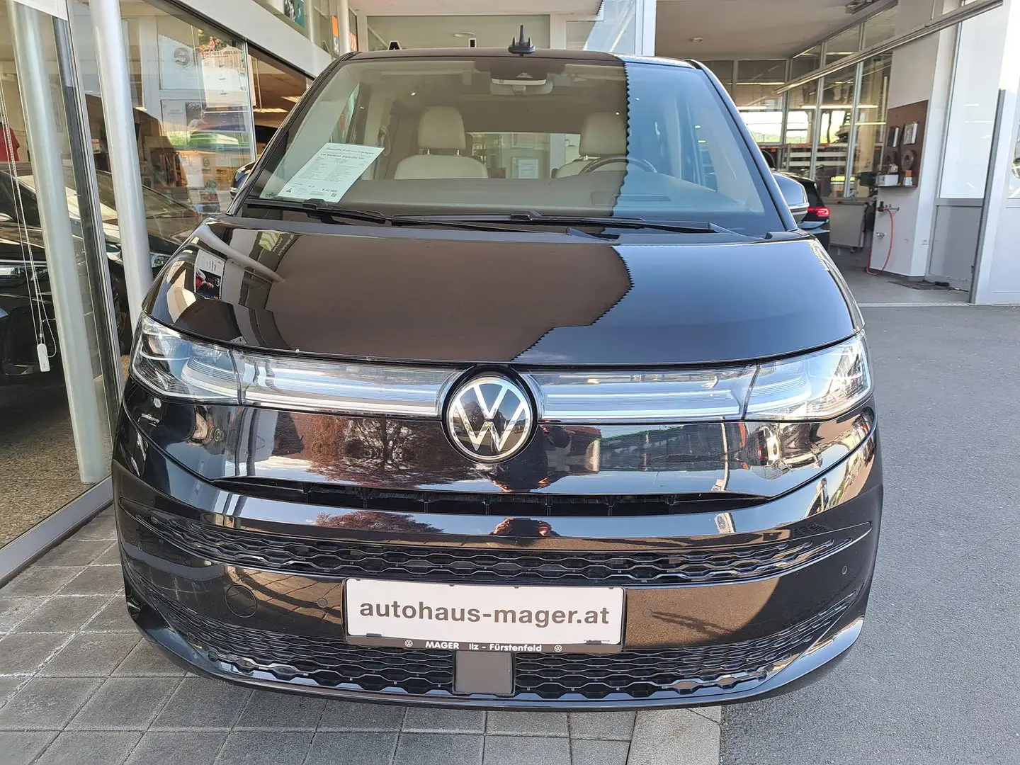 Volkswagen T7 Multivan VW T7 Multivan Style ÜH TSI Schwarz - 2