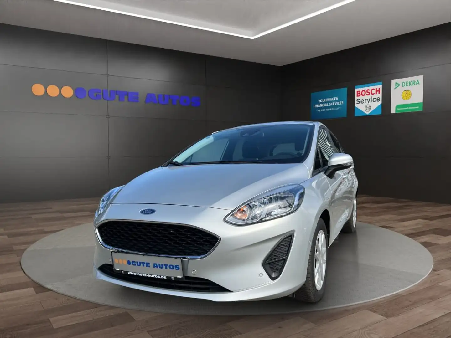 Ford Fiesta Fiesta 1.1 S&S COOL&CONNECT *NAVI*LED* Silber - 1