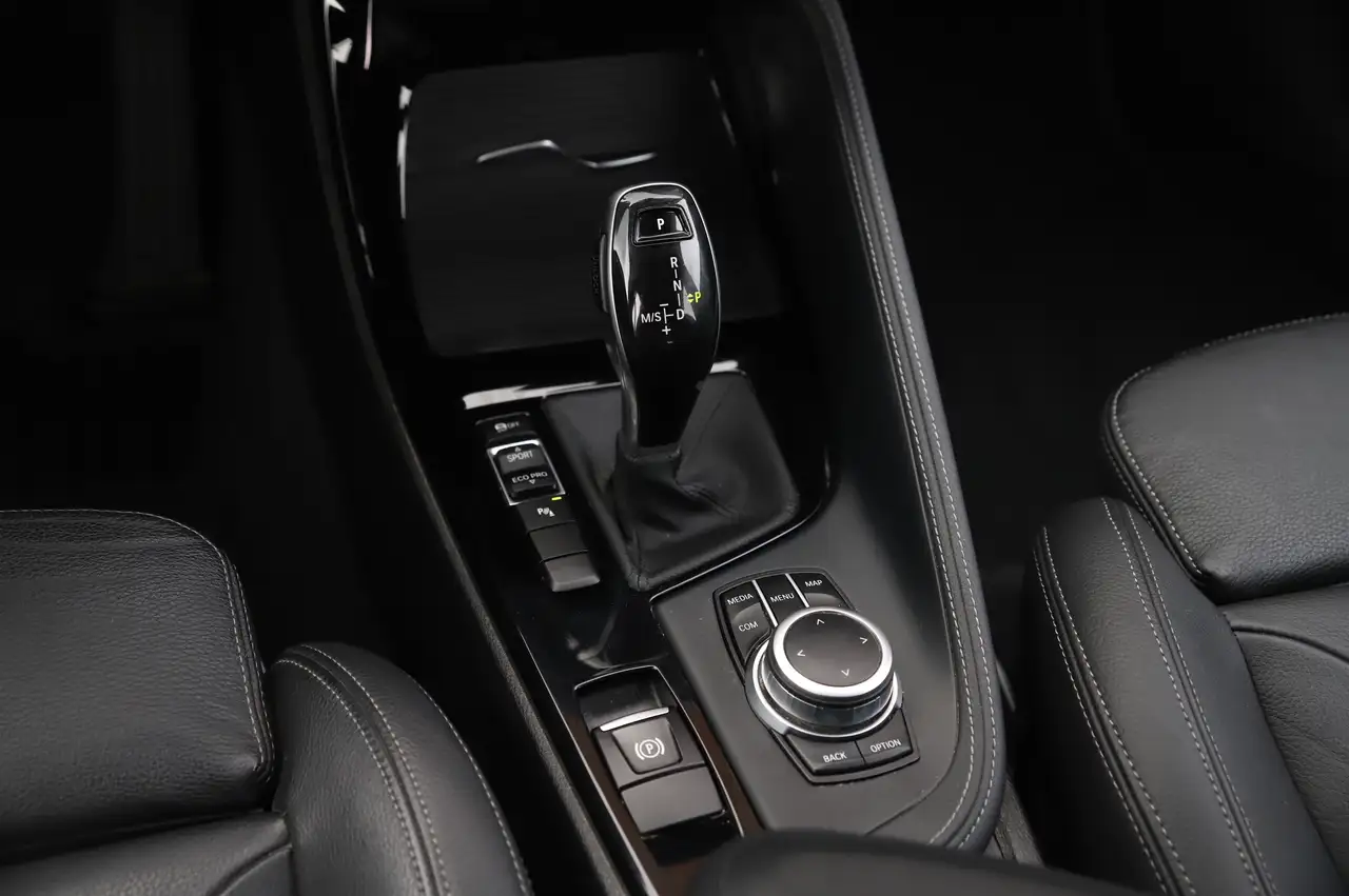 BMW X1 sDrive18 1.5iA LED Cruise Leder DAB Navi Zetelverwarming Ambient Lane Assist ..., миниатюра 17