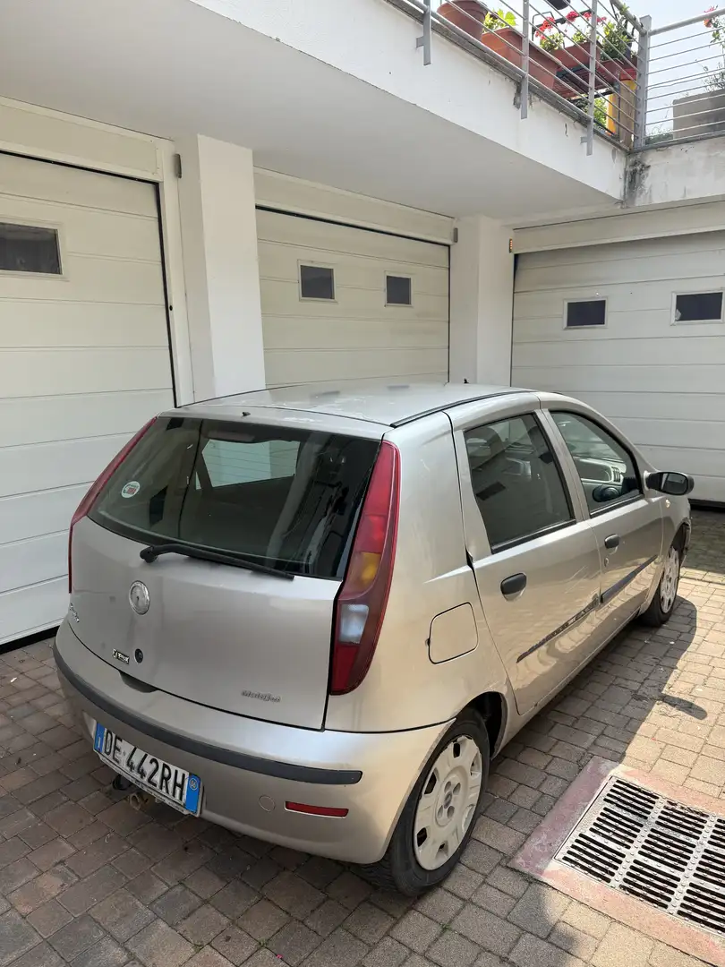 Fiat Punto 5p 1.3 mjt 16v Dynamic - 1