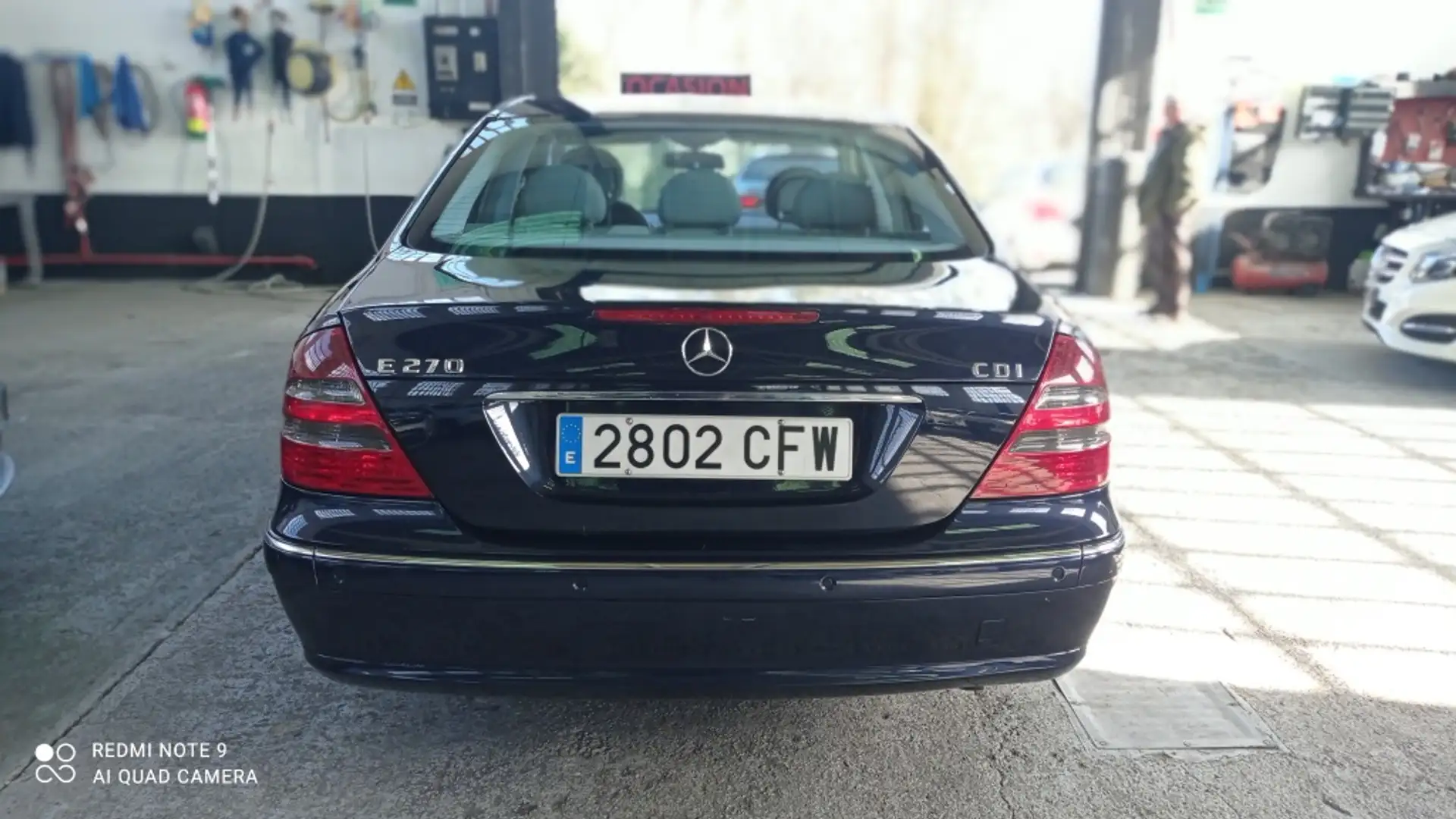Mercedes-Benz MERCEDES-BENZ Clase E Berlina  Automático de 4 Pu Albastru - 2
