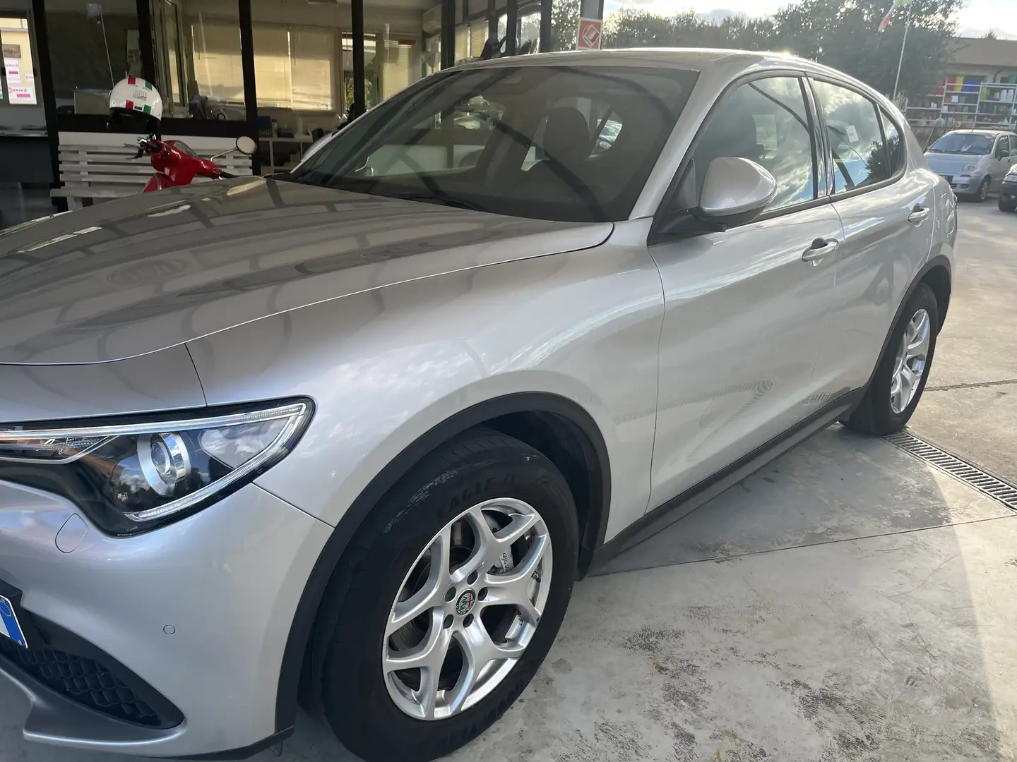 Alfa Romeo Stelvio 2.2 t B-Tech Q4 190cv auto Argento - 1