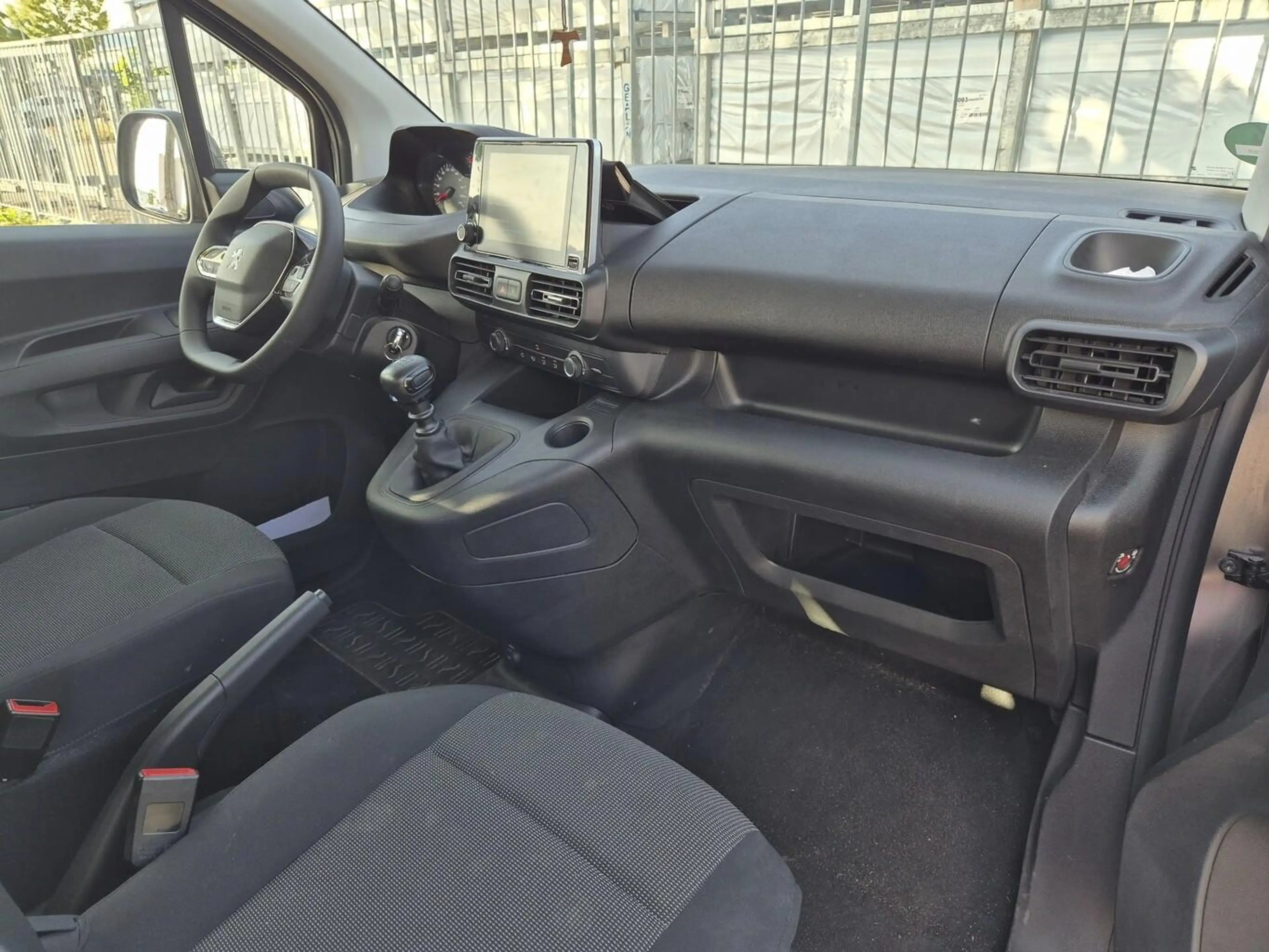 Peugeot Rifter Active Pack 1.2 PureTech 110 Temp Klima 81 kW (... — photo 5