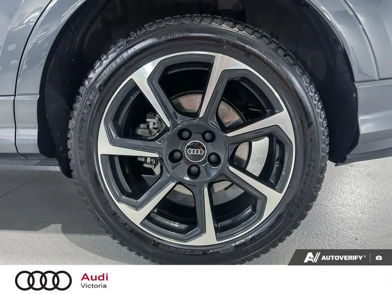 Audi Q3 photo Audi Q3