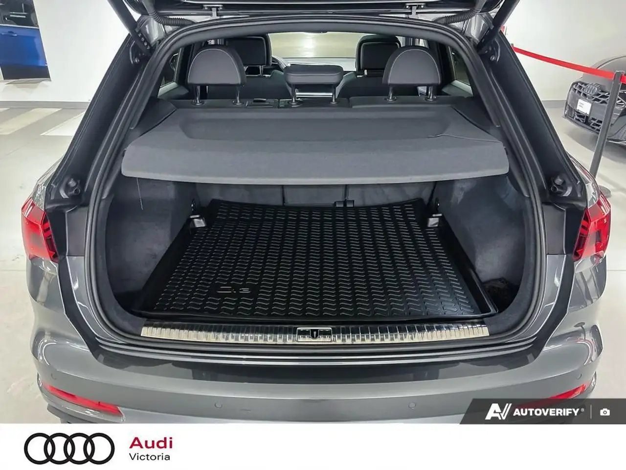 Audi Q3 photo Audi Q3
