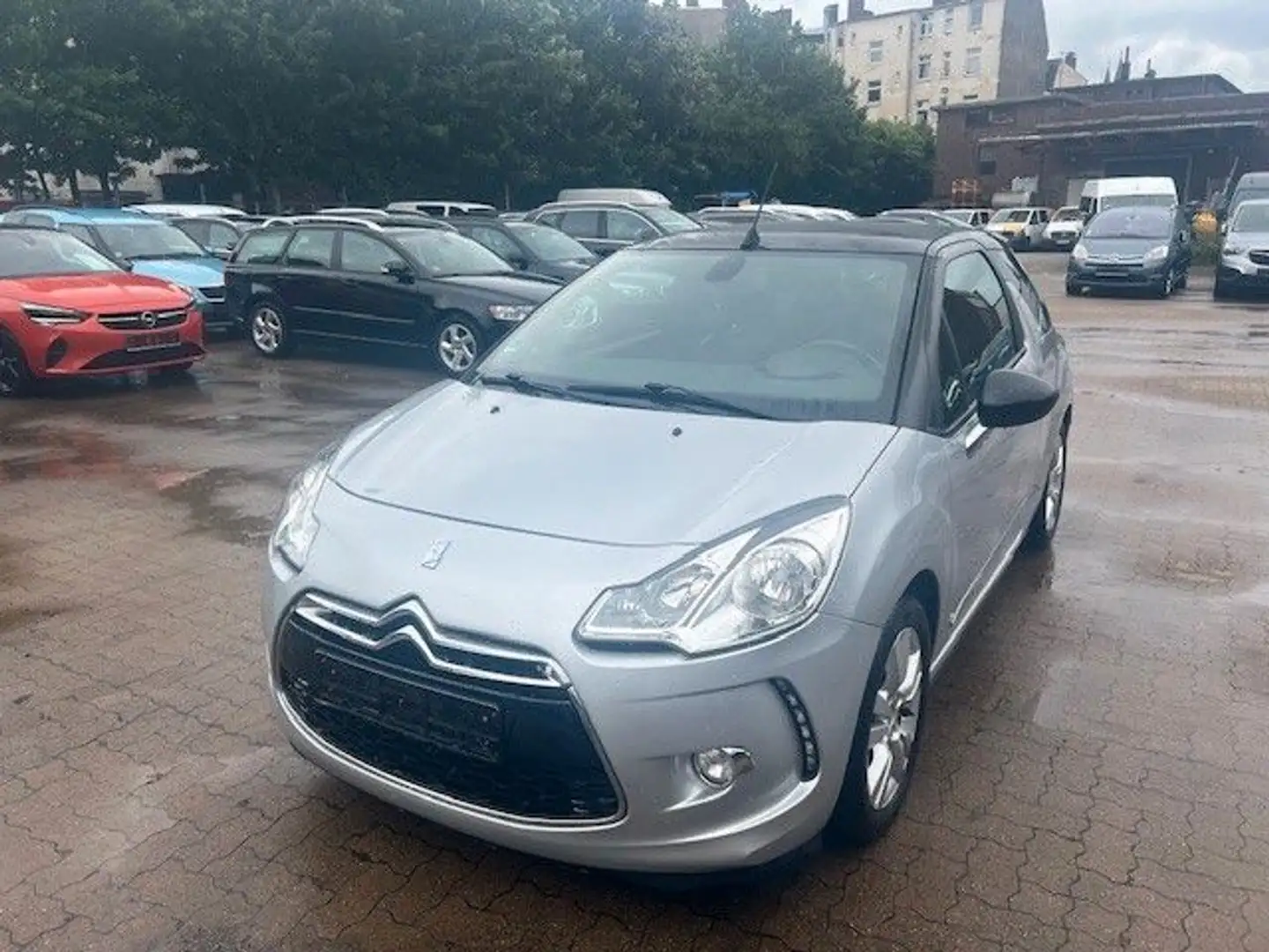 Citroen DS3 Cabrio SoChic *TÜV 03.2026* Grau - 2