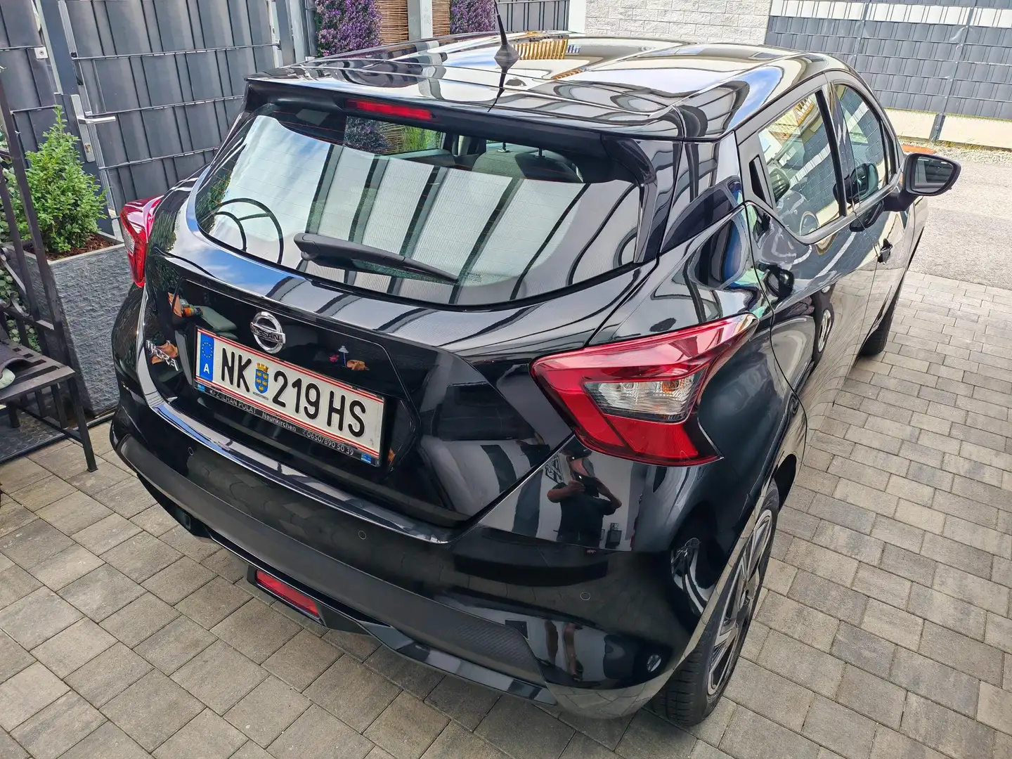 Nissan Micra Micra 1,0 IG-T N-Way N-Way Schwarz - 2