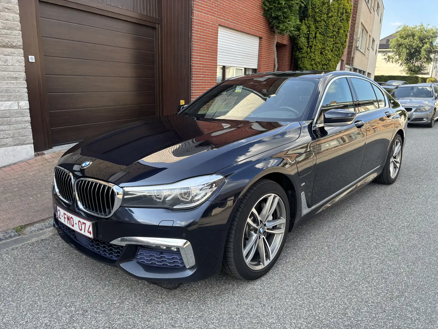 BMW 740 740eA Plug-In Hybrid (240 kW) - 1