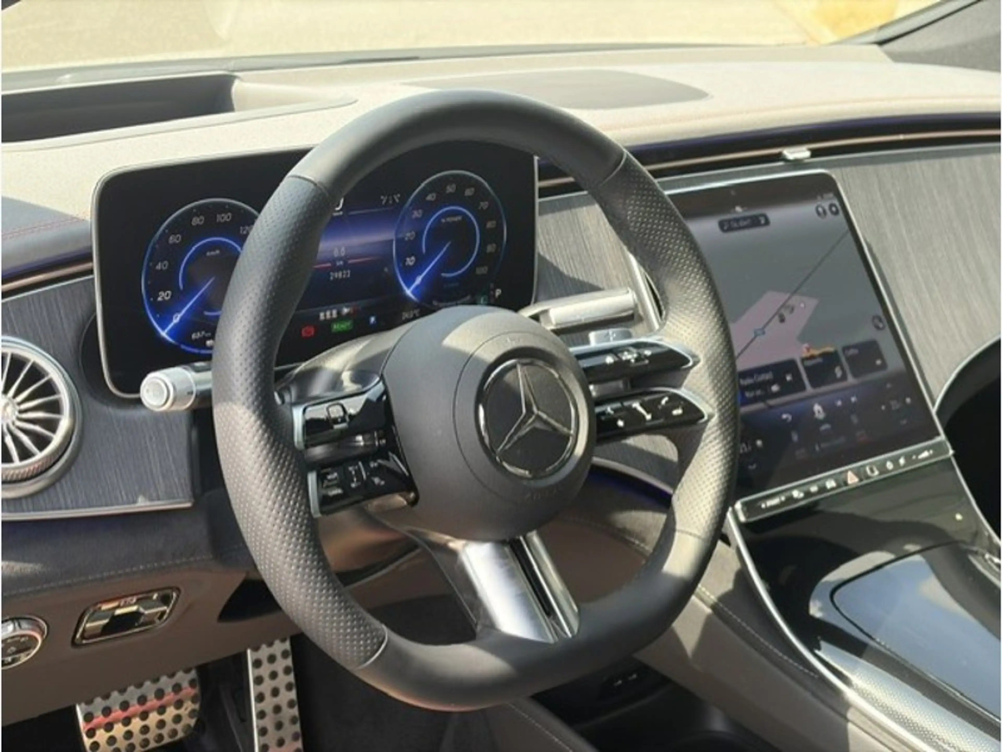Mercedes-Benz EQS 450+ Berline AMG Pack Night Pano — photo 3