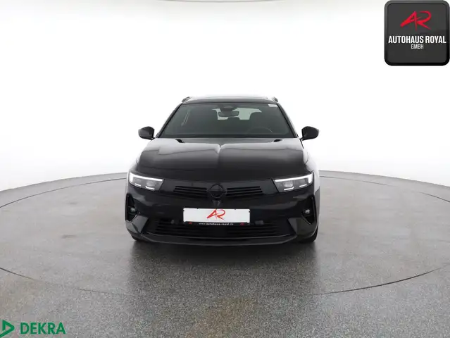 Opel Astra view 8