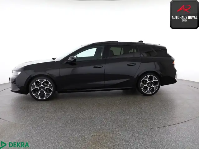 Opel Astra view 2