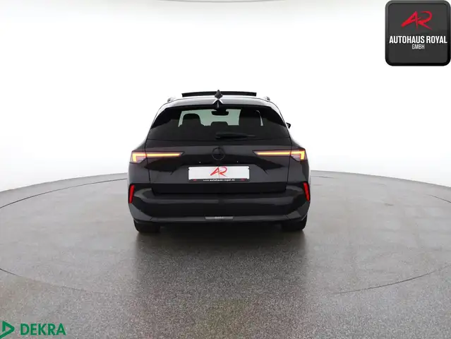 Opel Astra view 4
