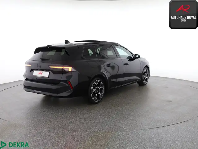 Opel Astra view 5