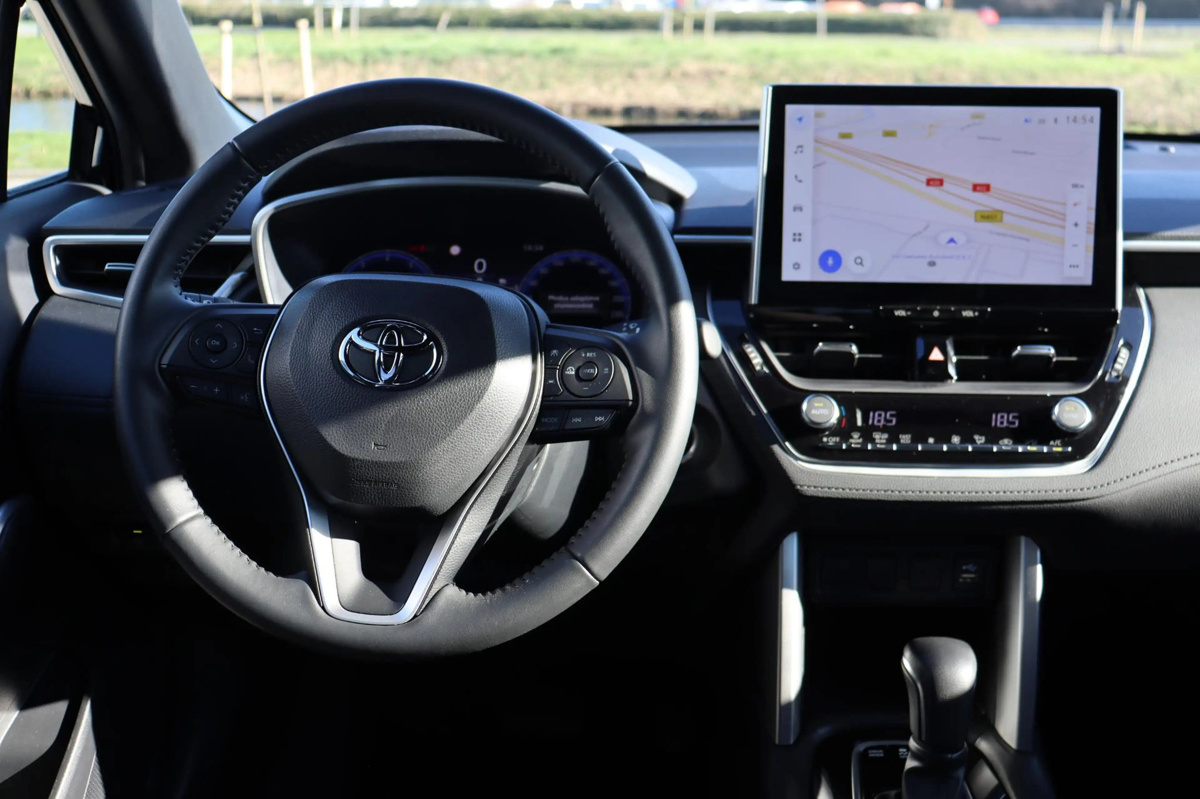 Toyota Corolla Cross 2.0 High Power Hybrid Active Apple carplay , Andro — photo 15