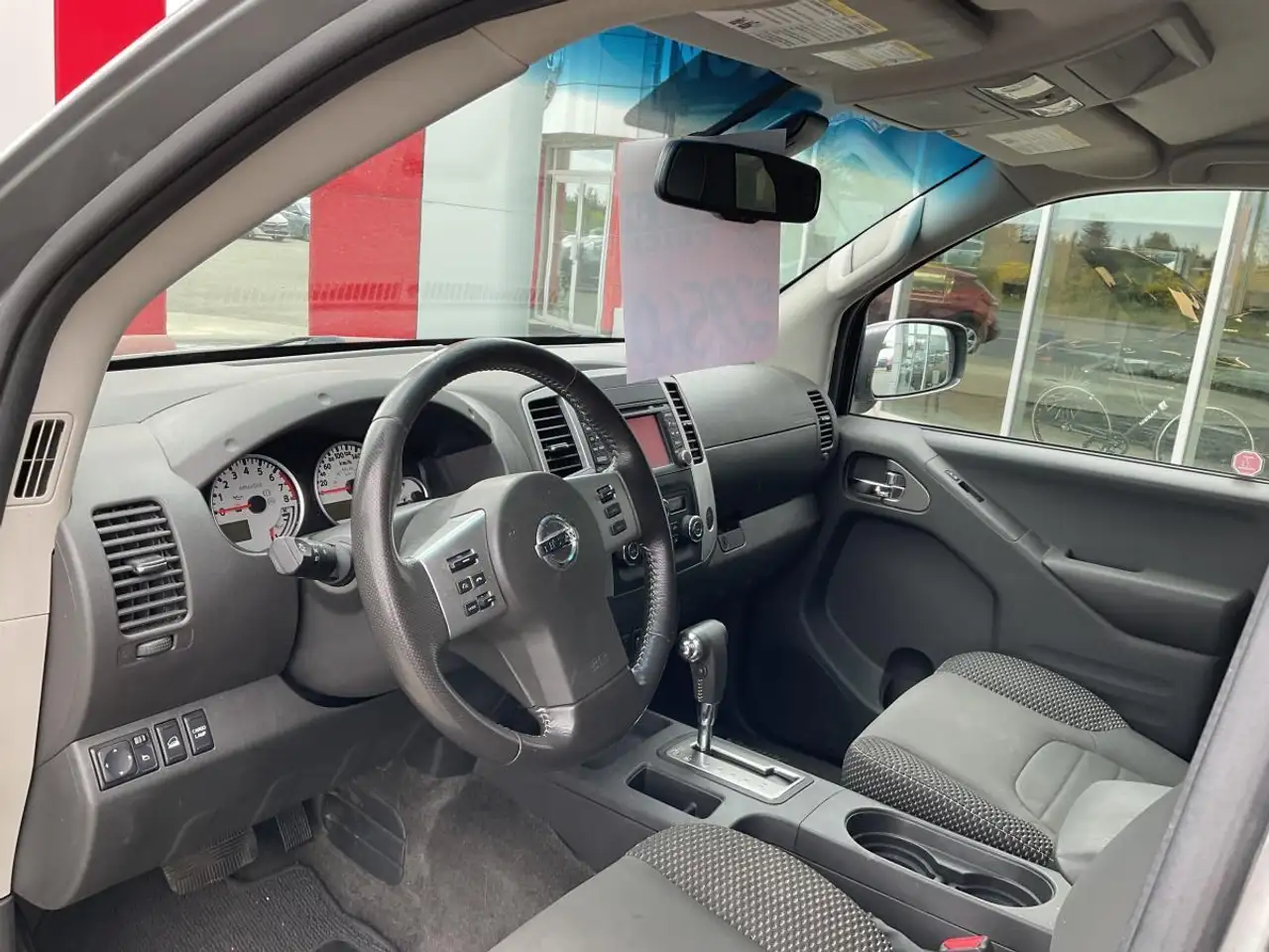 Nissan Frontier снимка Nissan Frontier