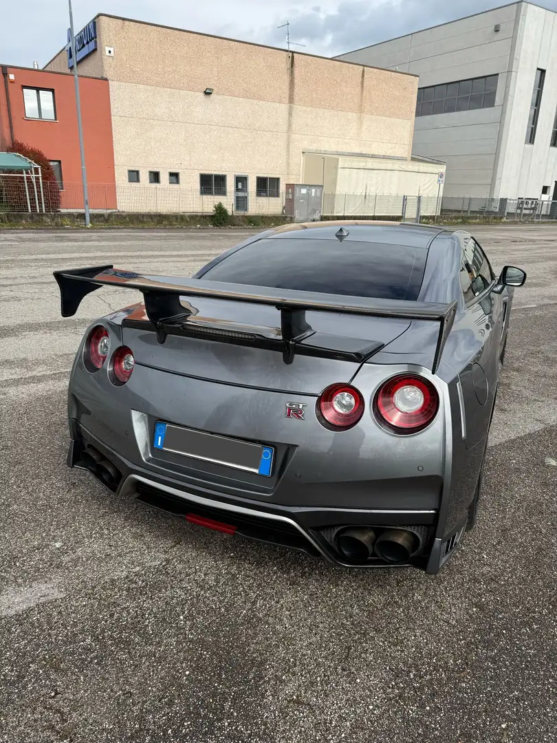 Nissan GT-R 3.8 V6 570cv auto - 2