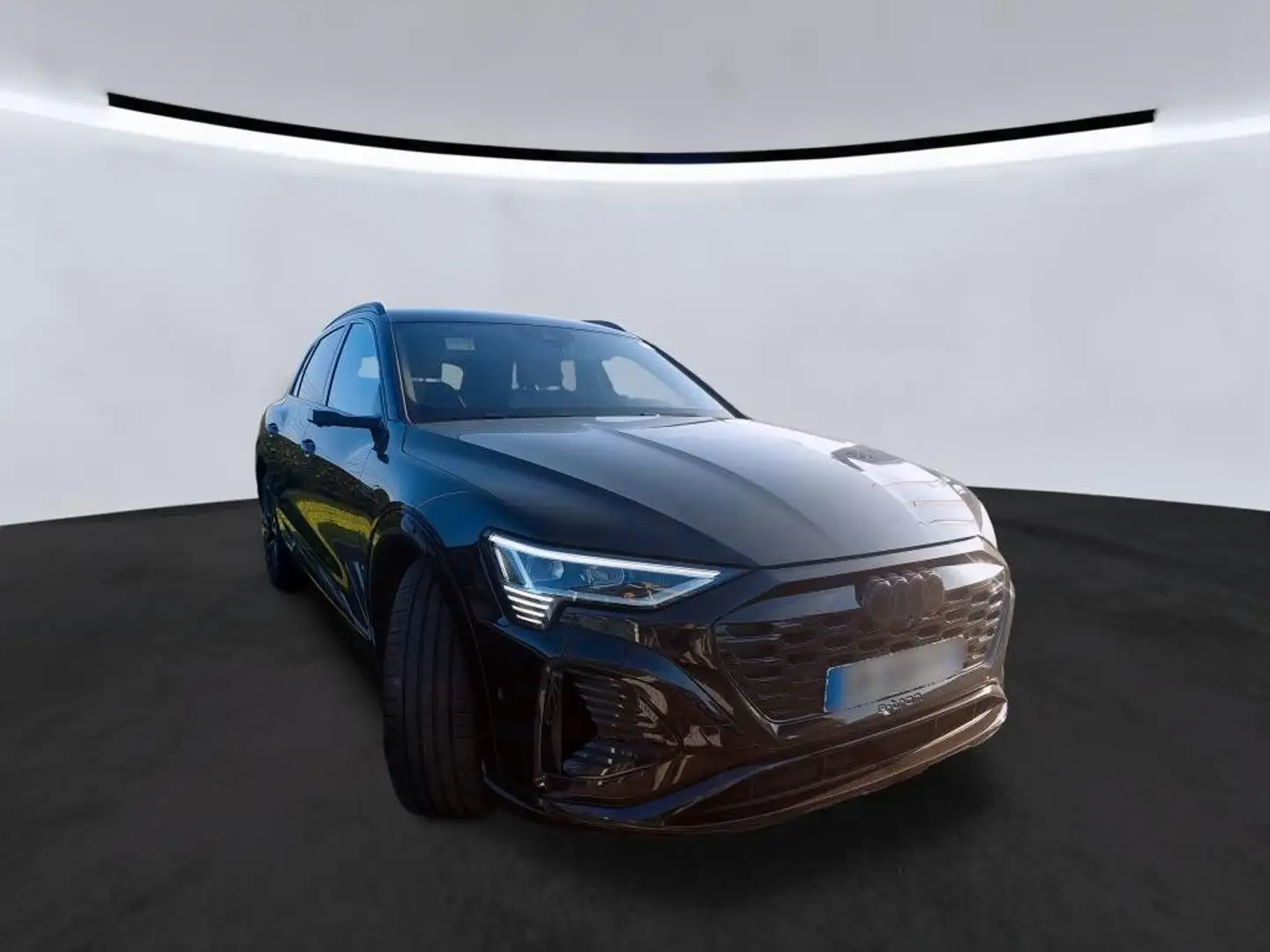Audi Q8 e-tron 55 quattro S line Matrix Alu21 4xSHZ Schwarz - 2