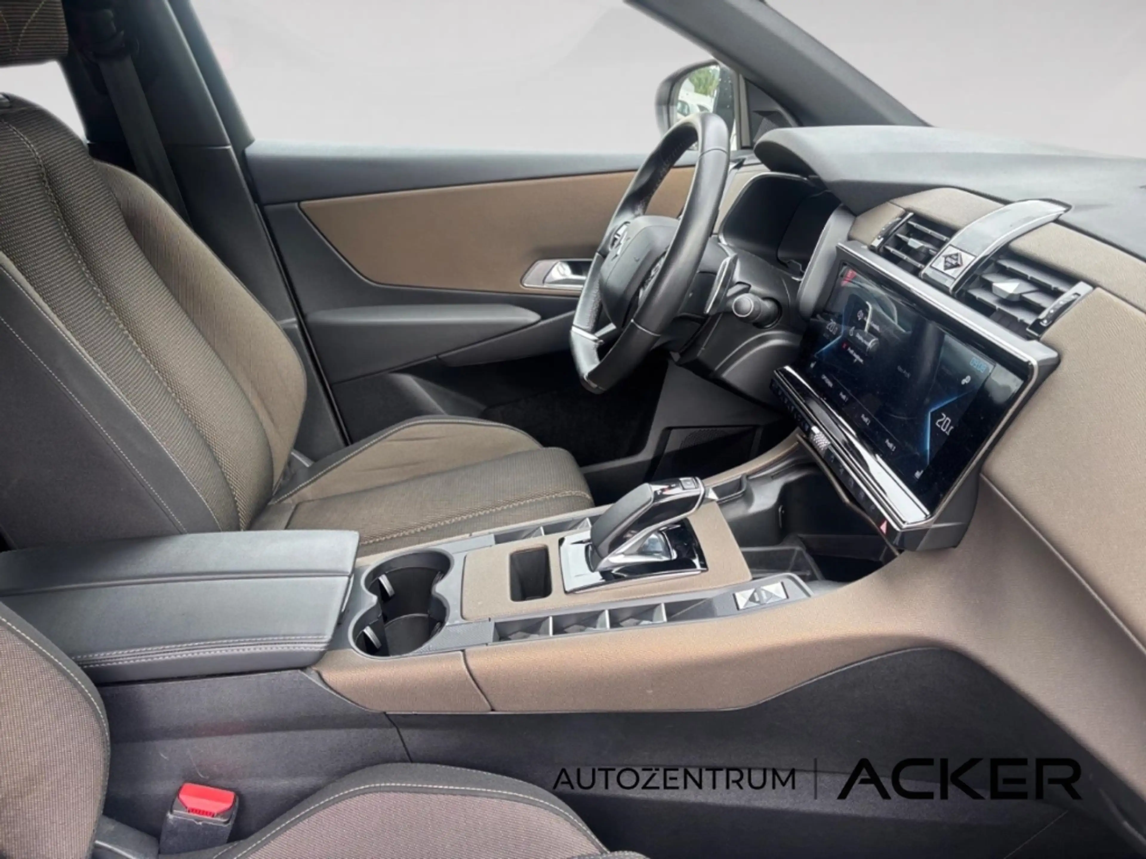 DS Automobiles DS 7 Crossback E-Tense PHEV Bastille + Navi/PDC — photo 11