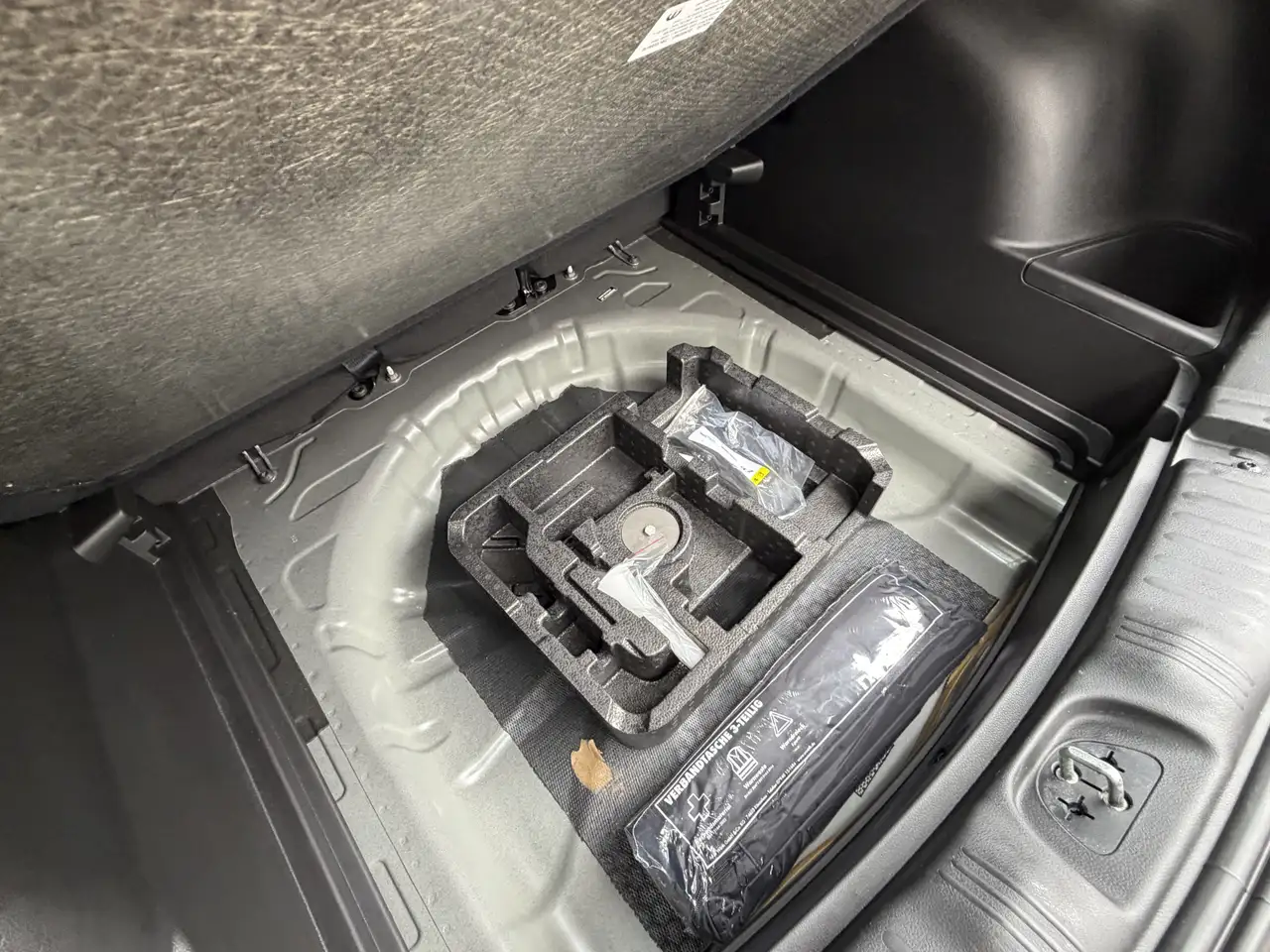 Jeep Compass 1.5T e-Hybrid Altitude Key less/360 Camera/Stoel e 36