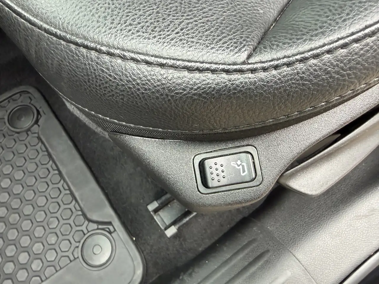 Jeep Compass 1.5T e-Hybrid Altitude Key less/360 Camera/Stoel e 12