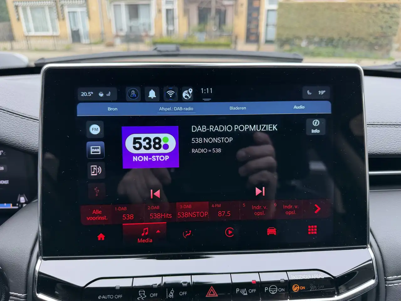 Jeep Compass 1.5T e-Hybrid Altitude Key less/360 Camera/Stoel e 21