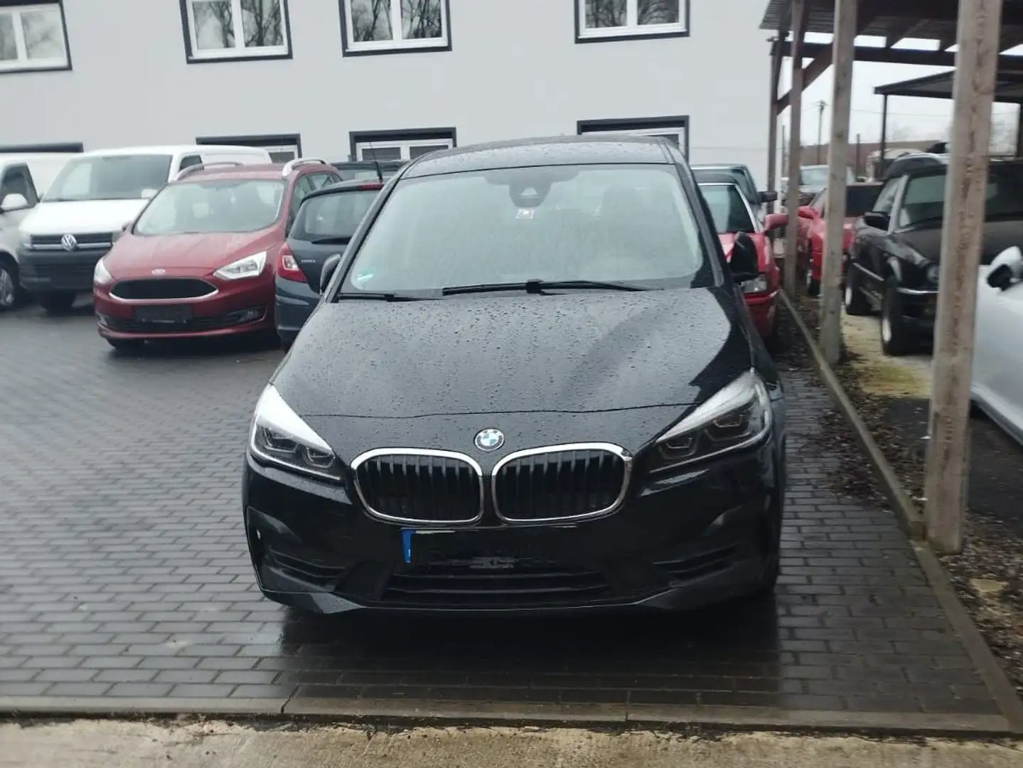 BMW 218 218d Active Tourer Aut. Schwarz - 1
