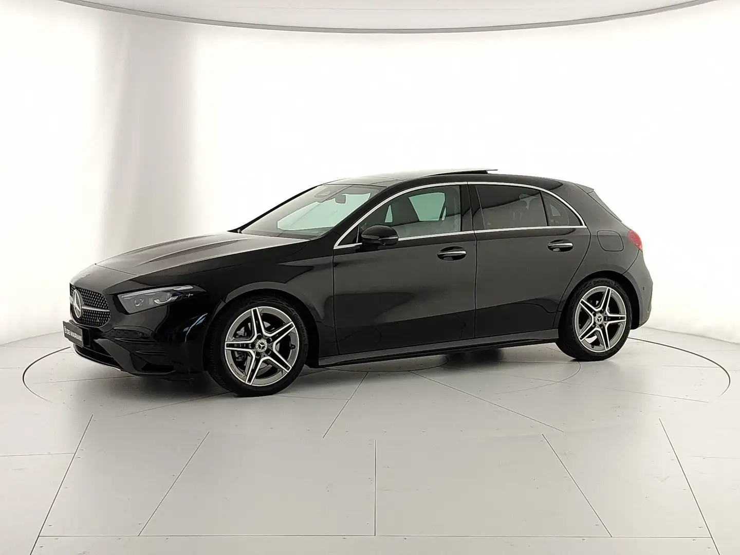 Mercedes-Benz A 180 Classe A - W177 2023 d AMG Line Premium Plus auto Nero - 2