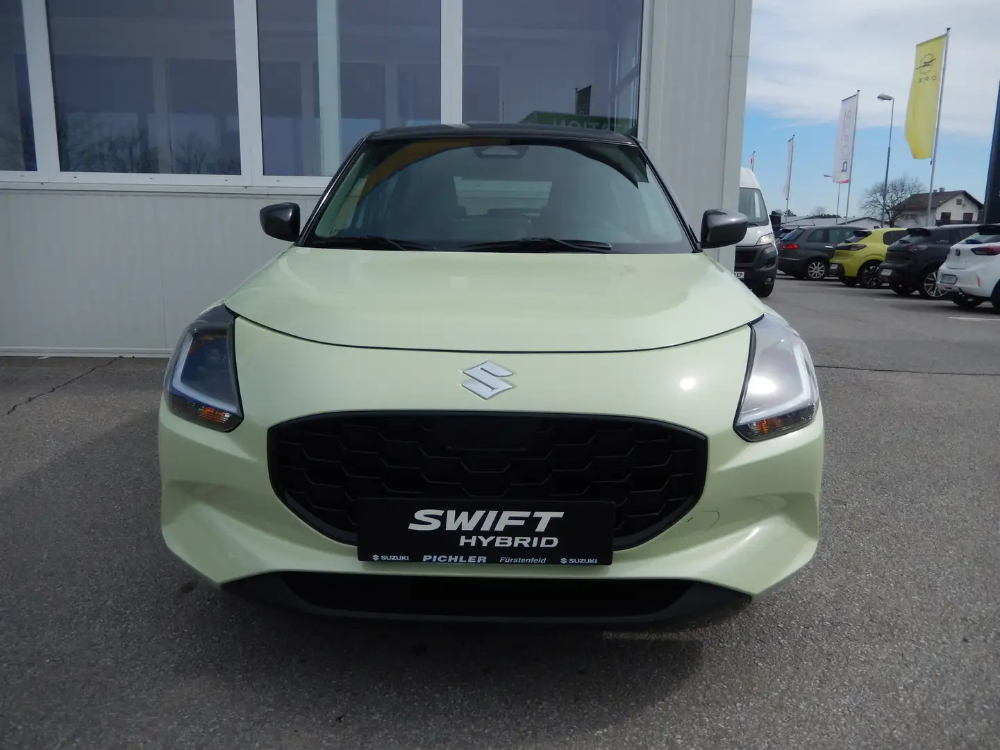 Suzuki Swift 1,2 Hybrid DualJet Allgrip Shine Jaune - 2