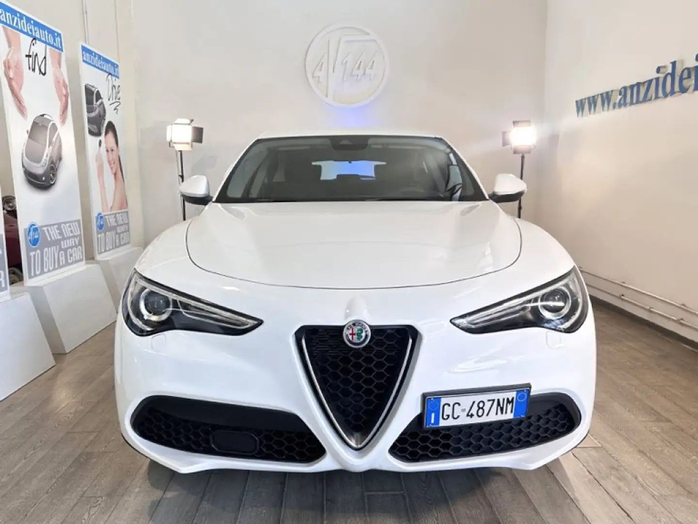 Alfa Romeo Stelvio 2.2 Turbodiesel 160 CV AT8 RWD Business Alb - 2