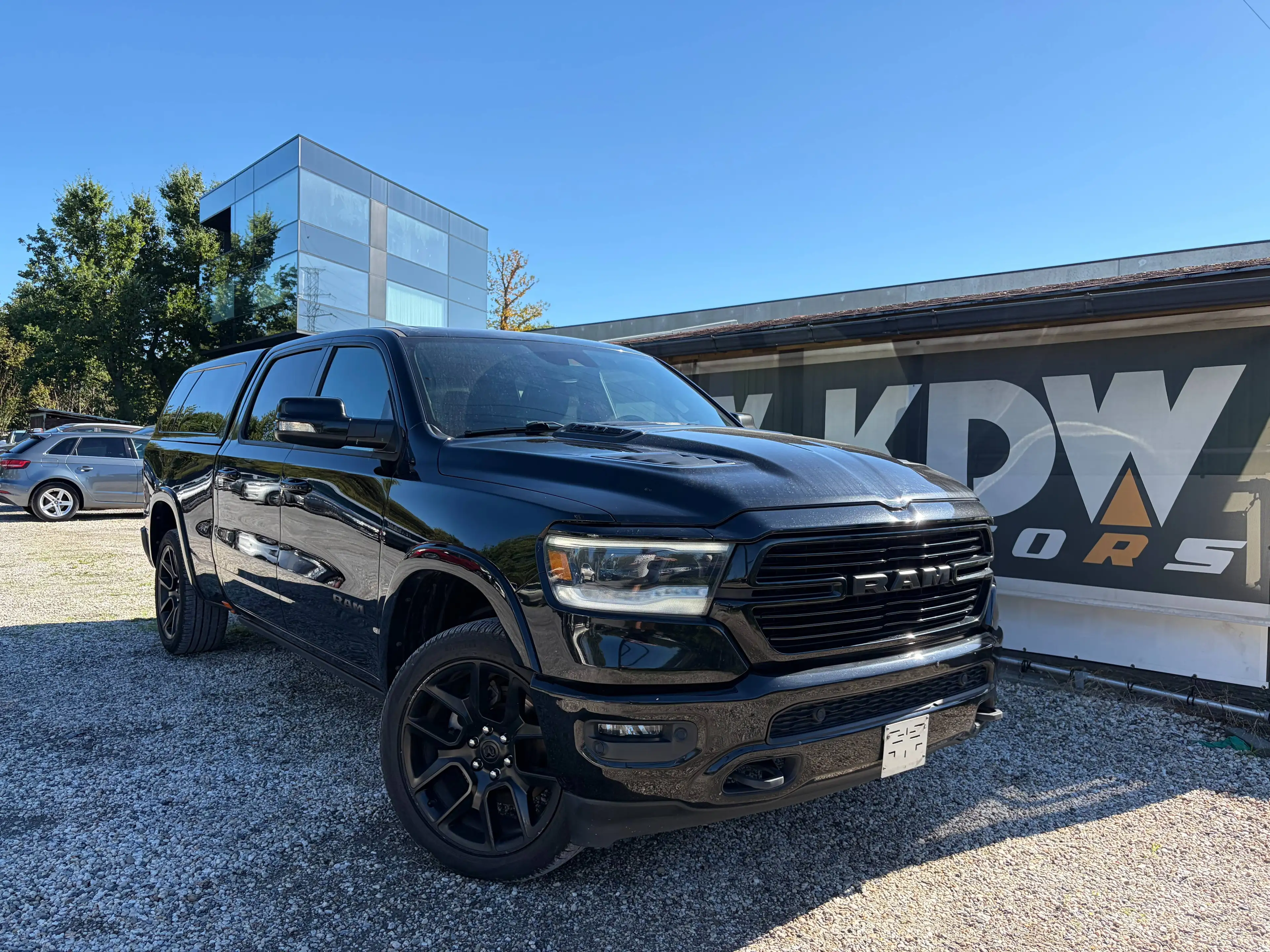 Dodge RAM 5.7 V8 LARAMIE 4X4 LPG LUCHTVERING HARDTOP