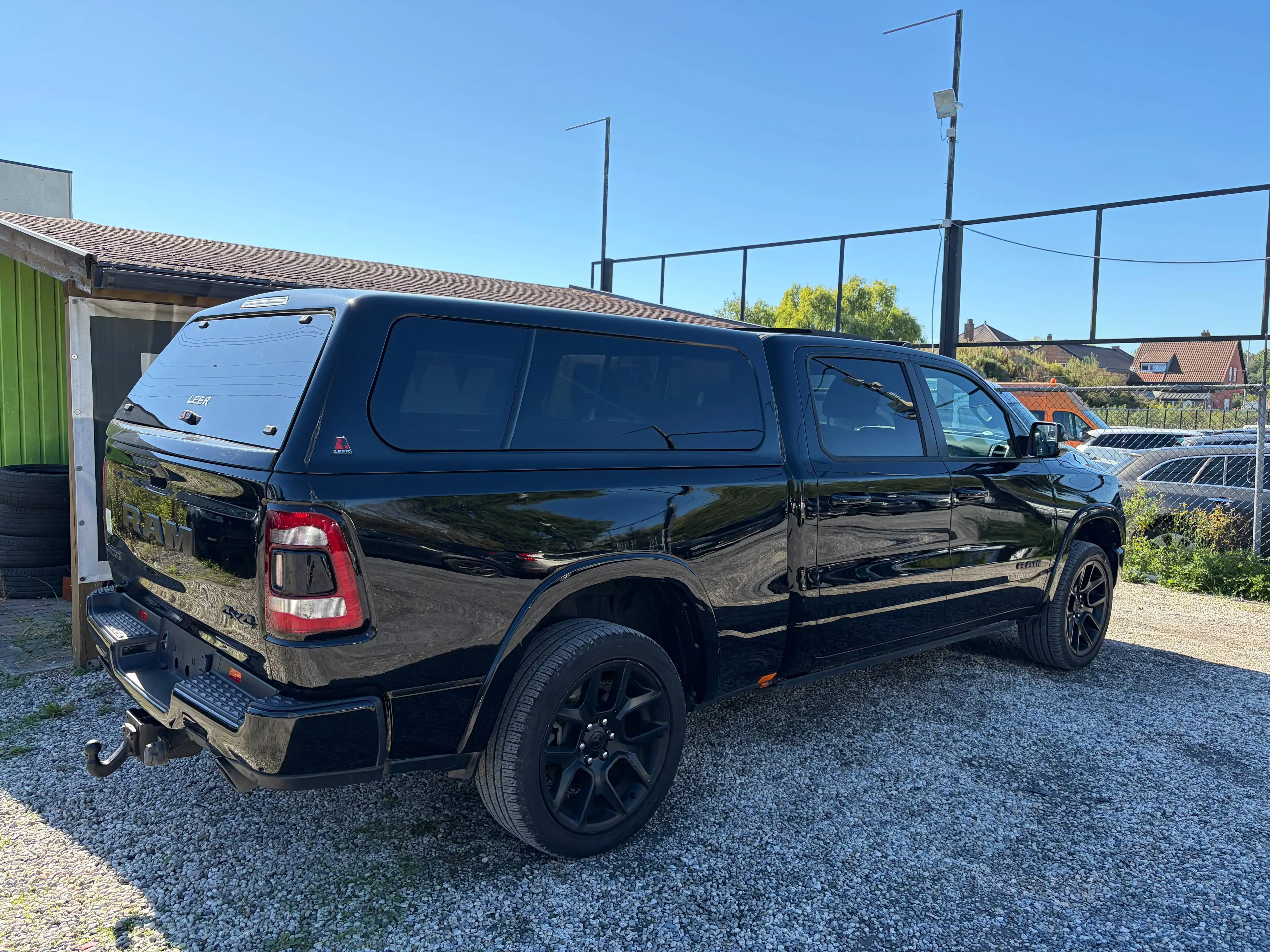 Dodge RAM 5.7 V8 LARAMIE 4X4 LPG LUCHTVERING HARDTOP — photo 4