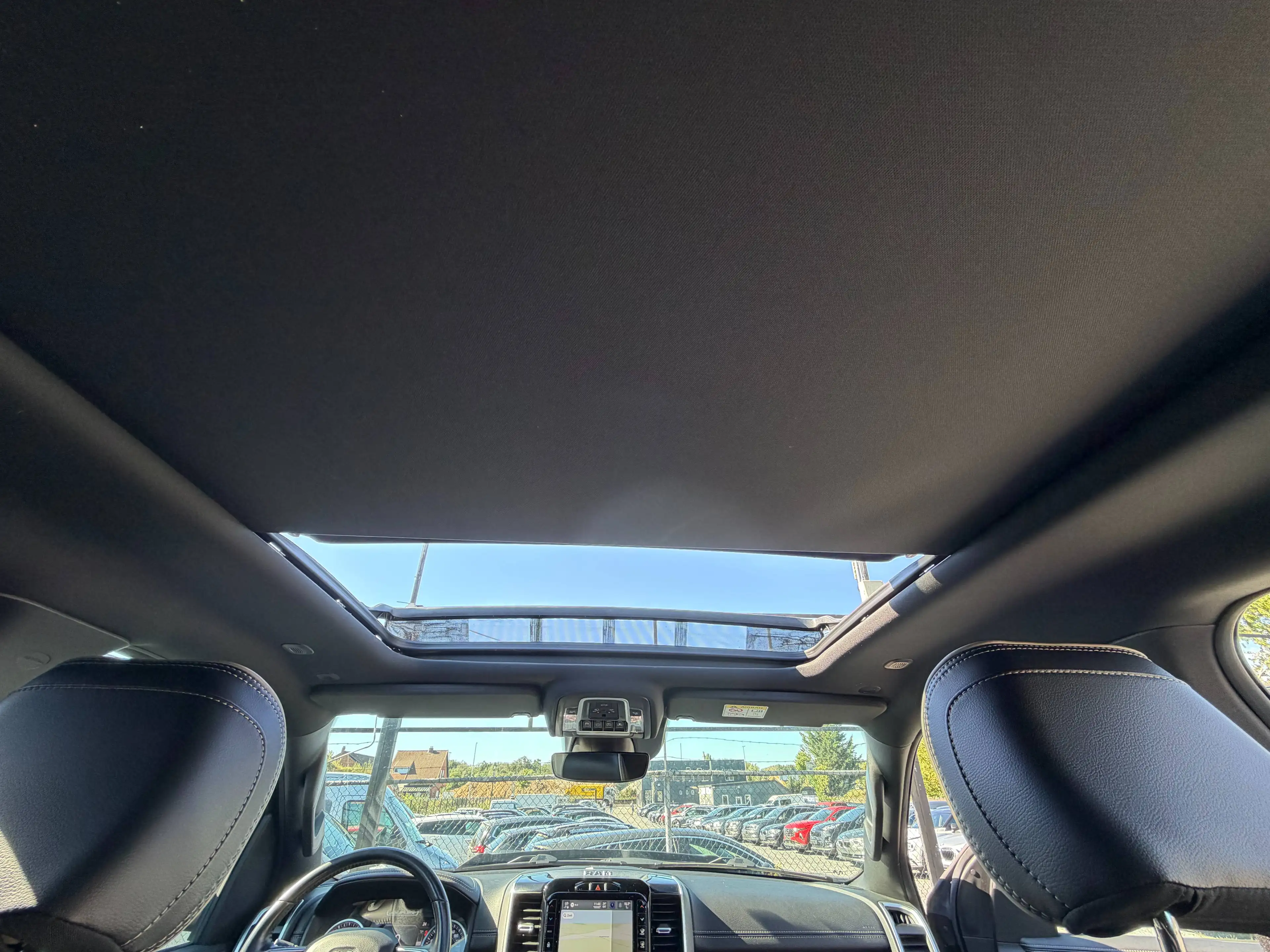 Dodge RAM 5.7 V8 LARAMIE 4X4 LPG LUCHTVERING HARDTOP — photo 15